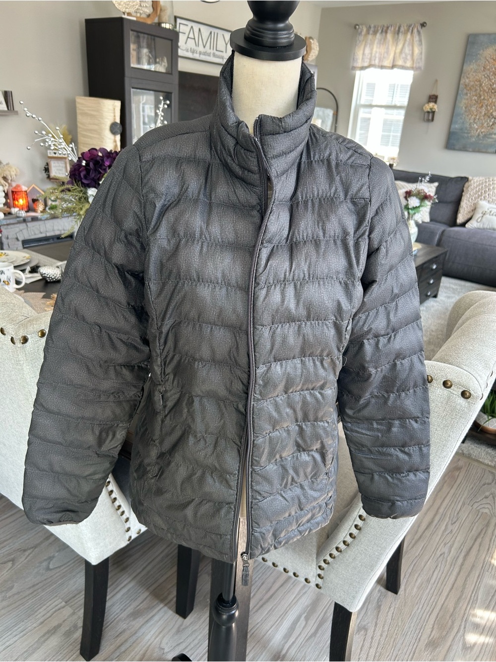 ✨Amazon Essentials Women's Quilted Puffer Jacket - Charcoal Gray